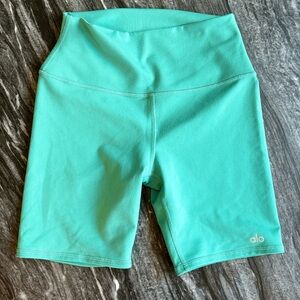 ALO Yoga Airbrush High Waist Shorts Size S NWOT
